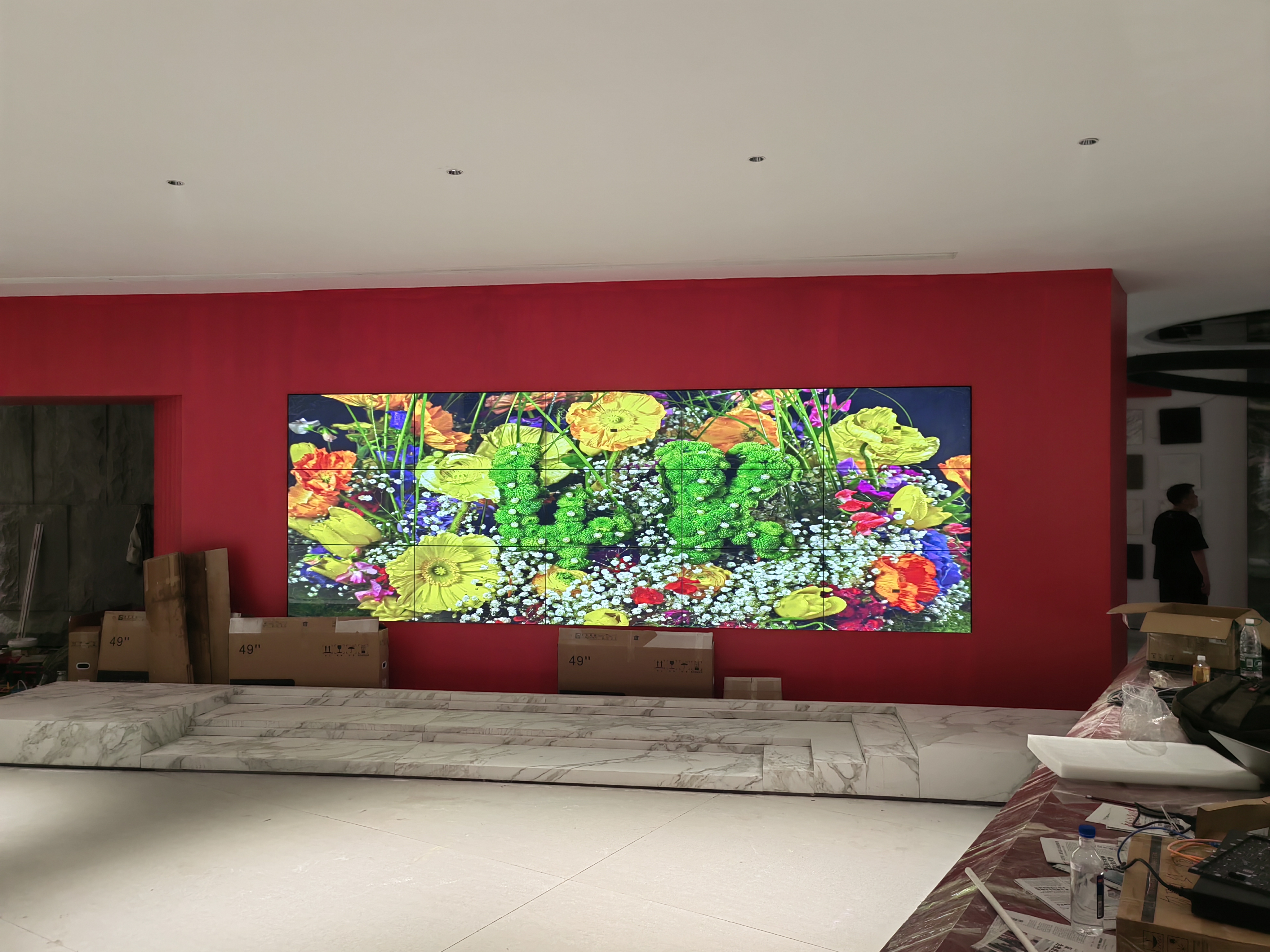 佛山瓷海国际  49英寸3x5拼接+LED圆环屏